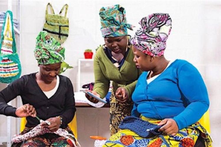Zimbabwe : la banque centrale autorise l’ouverture d’une microfinance dédiée au financement d’activités portées par des femmes