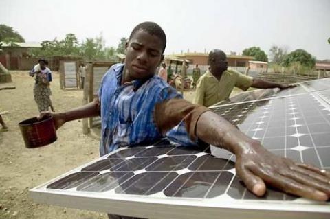 Le Ghana devrait instituer un régime de rachat d’énergie pour accélérer le développement du solaire